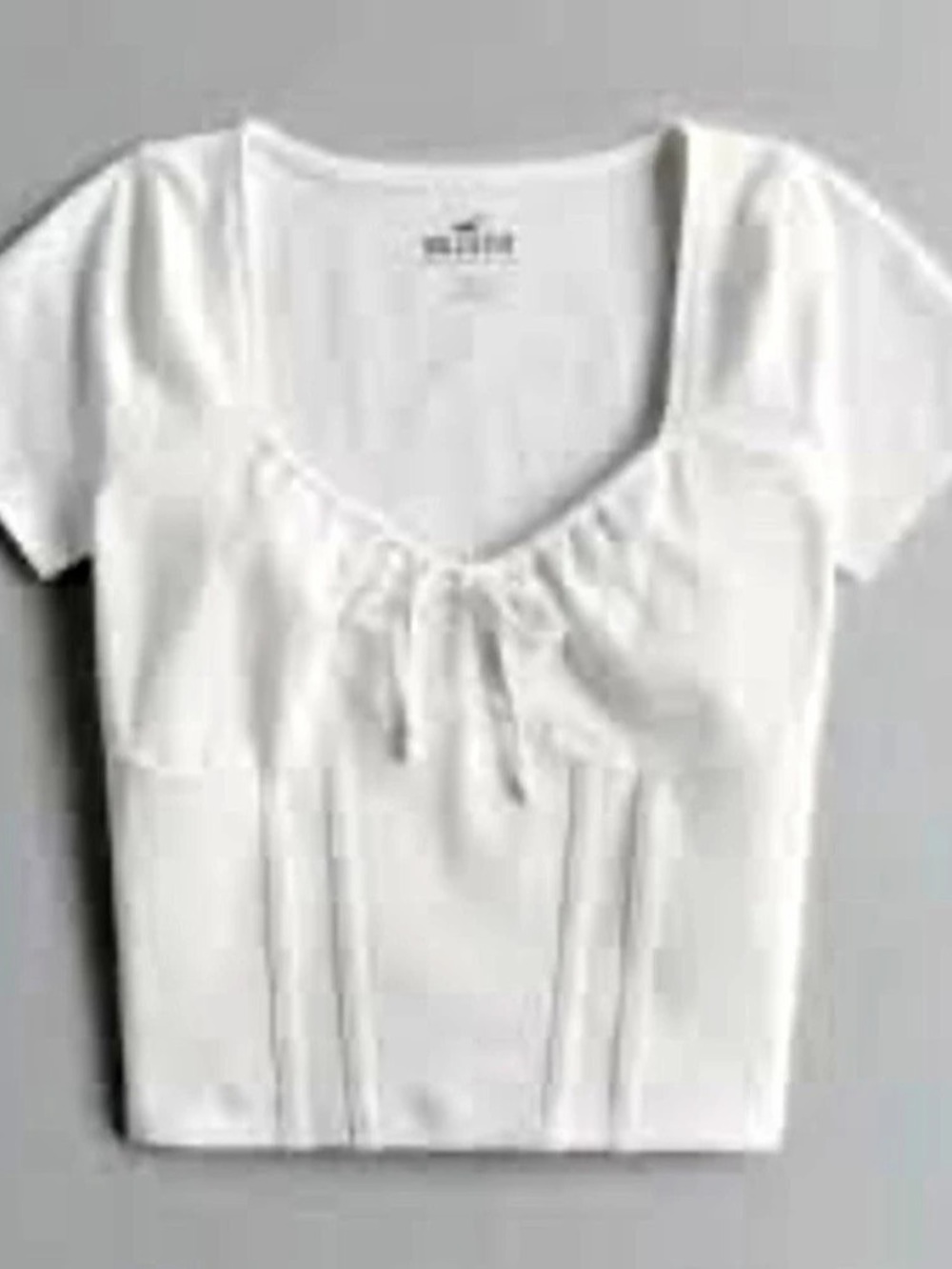 Hollister Must-Have Collection Short Sleeve Tie-Front Top Tie-Front Crop Top